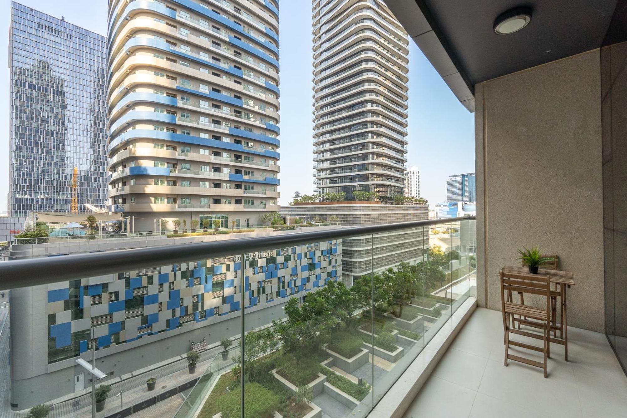 Heaven Crest Vacation Homes Downtown - Studio And 1 Bedroom Suites 2 Minute Walk To Dubai Mall And Burj Khalifa エクステリア 写真