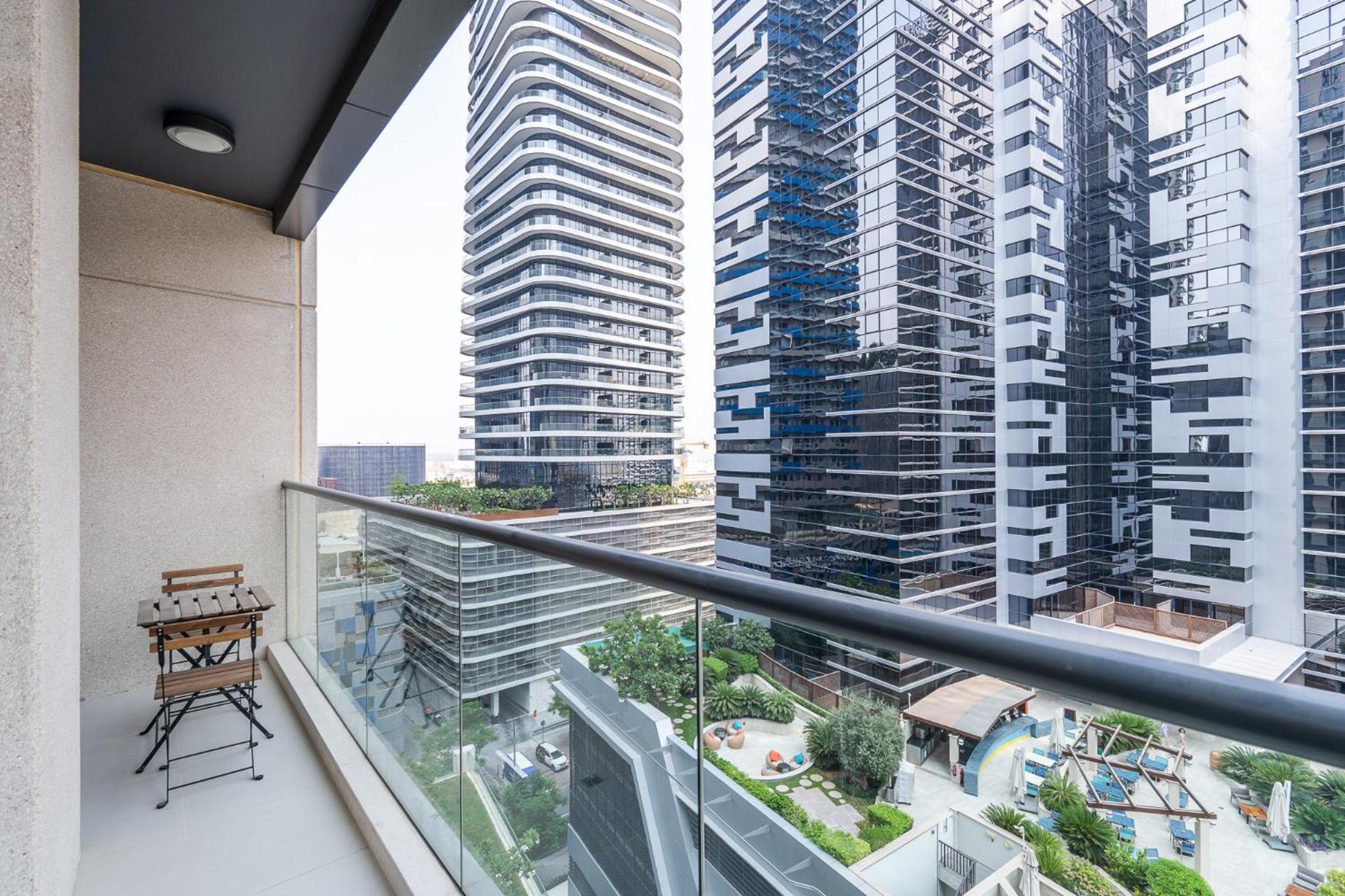 Heaven Crest Vacation Homes Downtown - Studio And 1 Bedroom Suites 2 Minute Walk To Dubai Mall And Burj Khalifa エクステリア 写真