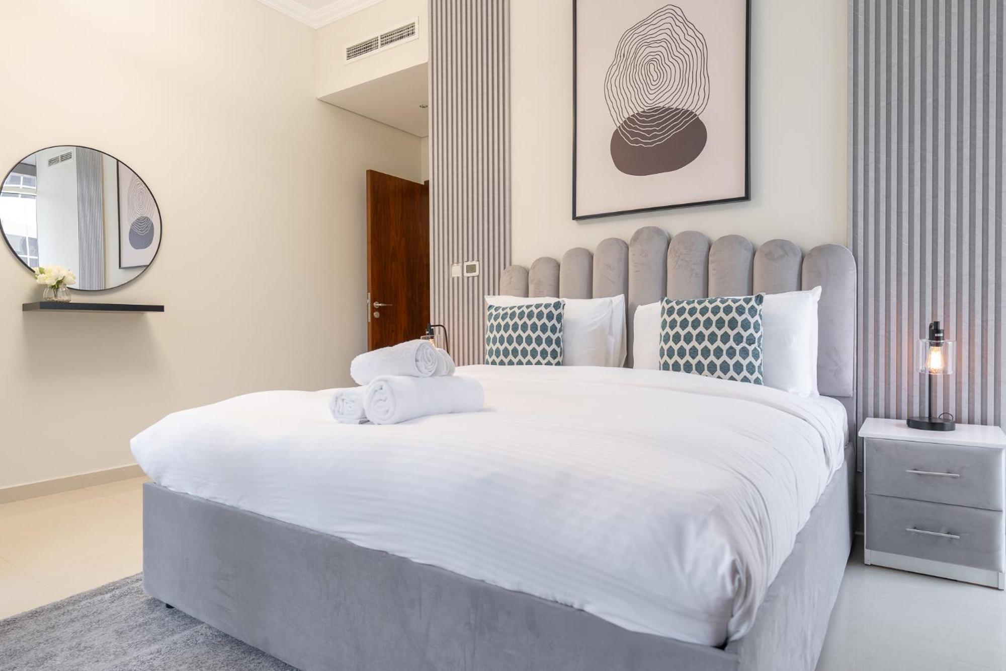 Heaven Crest Vacation Homes Downtown - Studio And 1 Bedroom Suites 2 Minute Walk To Dubai Mall And Burj Khalifa エクステリア 写真