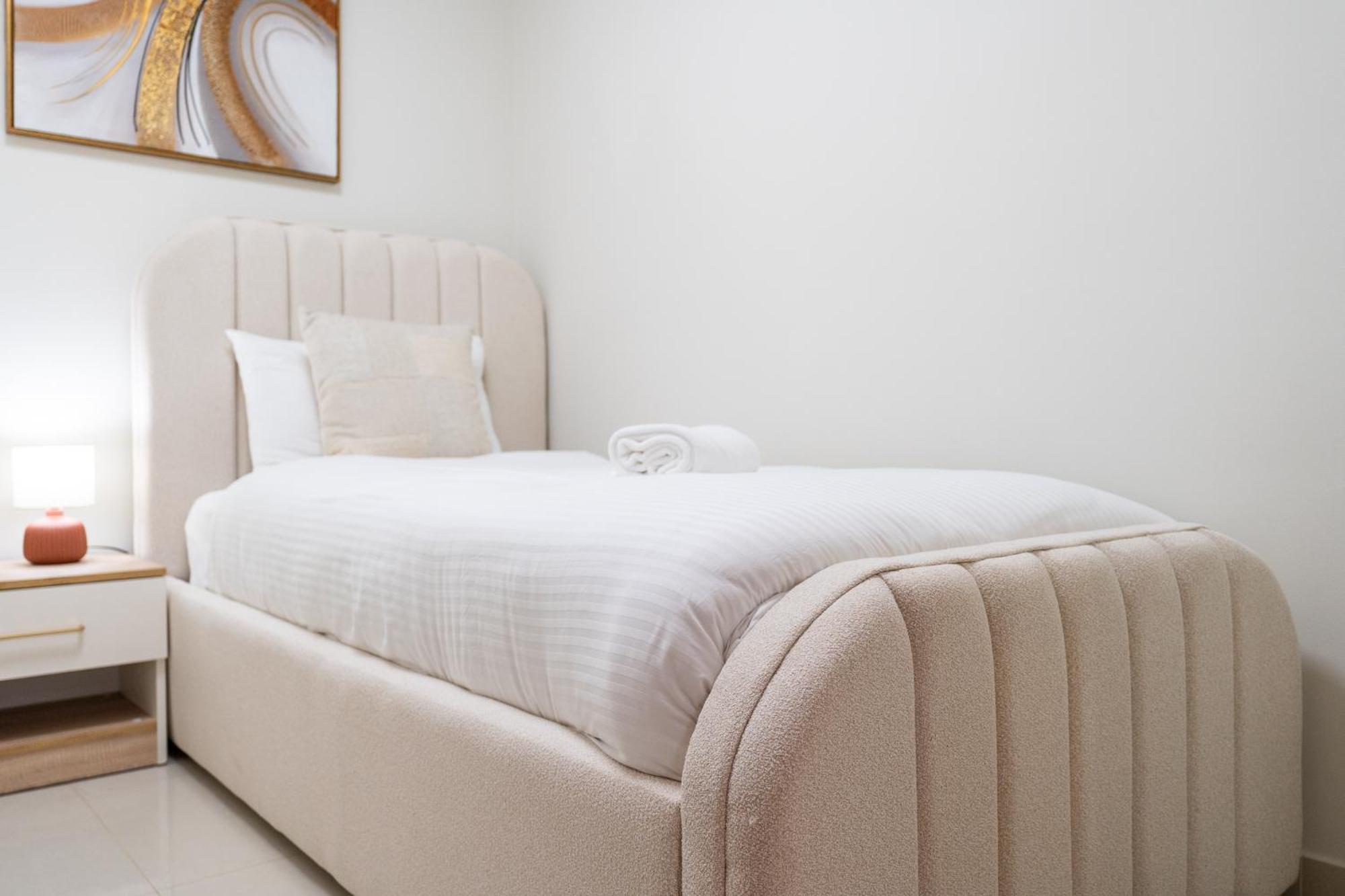 Heaven Crest Vacation Homes Downtown - Studio And 1 Bedroom Suites 2 Minute Walk To Dubai Mall And Burj Khalifa エクステリア 写真