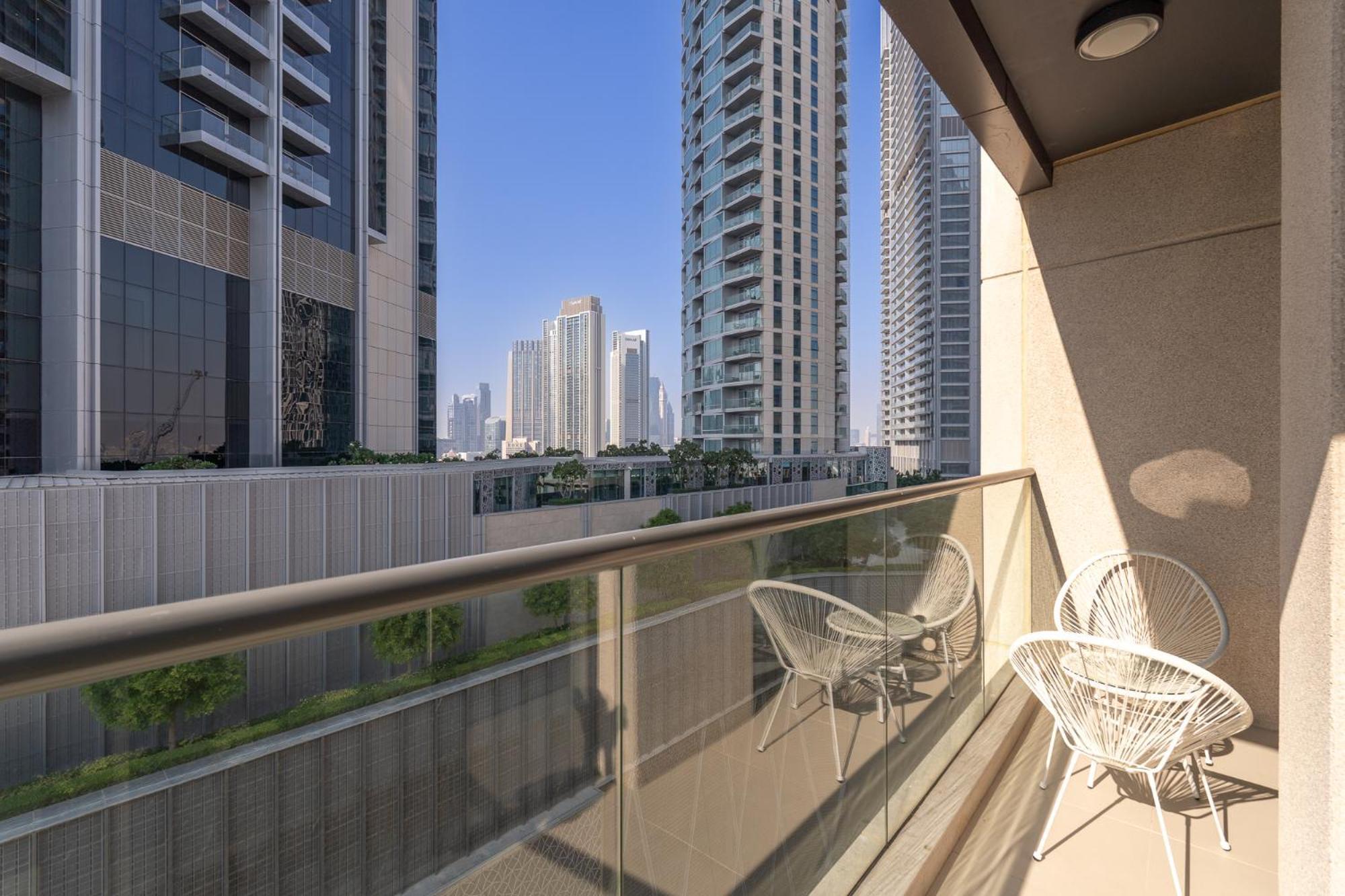 Heaven Crest Vacation Homes Downtown - Studio And 1 Bedroom Suites 2 Minute Walk To Dubai Mall And Burj Khalifa エクステリア 写真